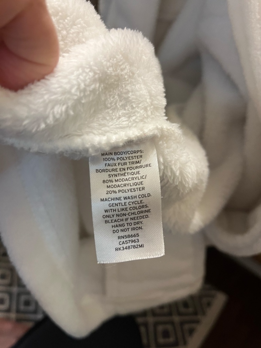Luxurious Women's Robe - Picture 2 of 4